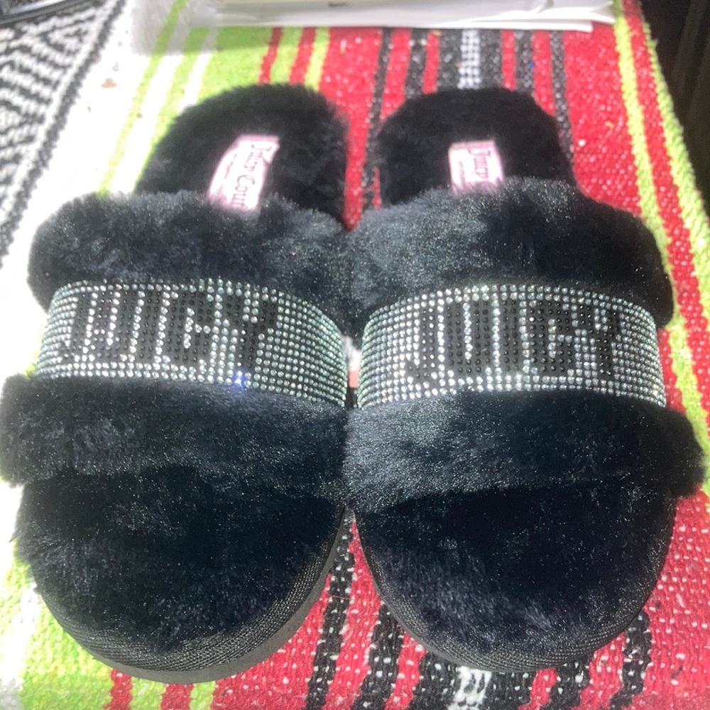 Juicy Couture Slippers Medium 6.5